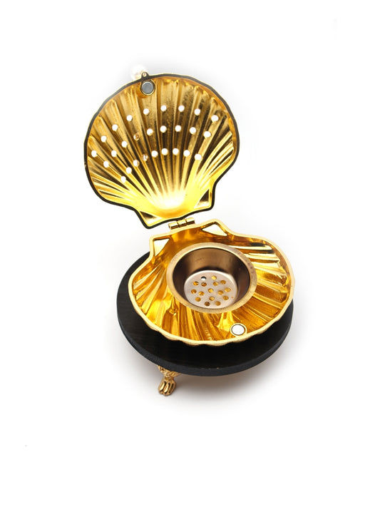Elegance in a Mubkhar