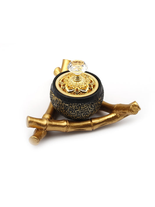 Elegance in a Mubkhar